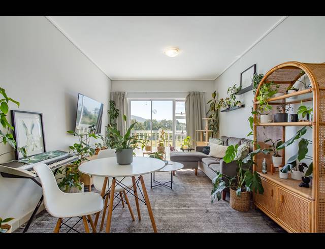2 BEDROOM APARTMENT SOLD IN KLEIN PARYS
